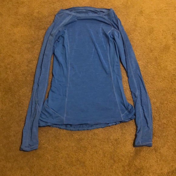 lululemon athletica Tops - Women’s Blue Lululemon Lightweight Shirt Size 4